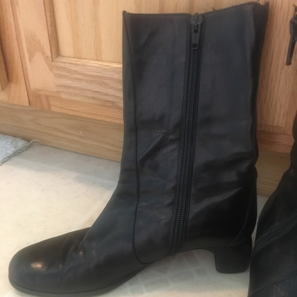 Black Cole Haan boots